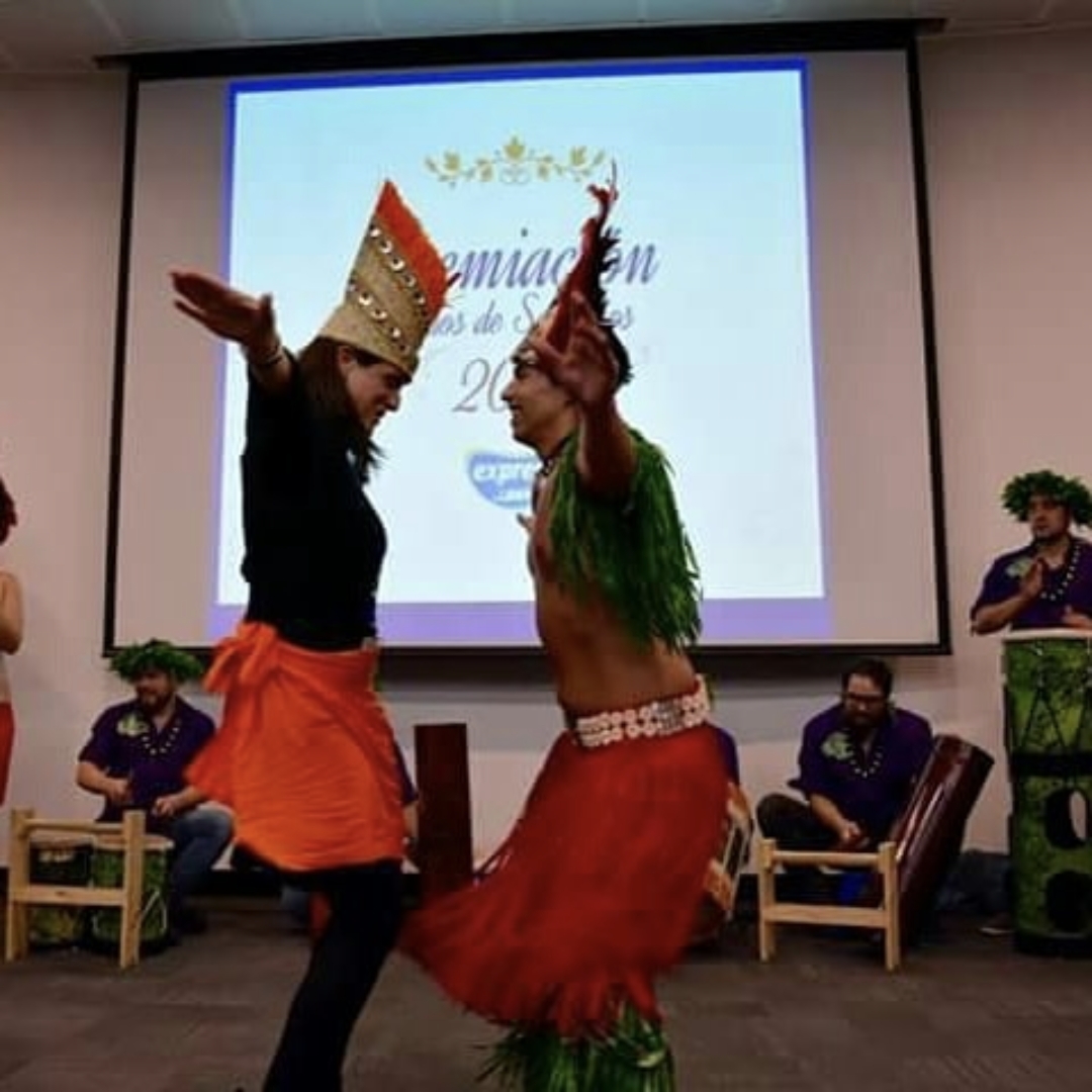 Bailarines profesionales de polinesia para empresas